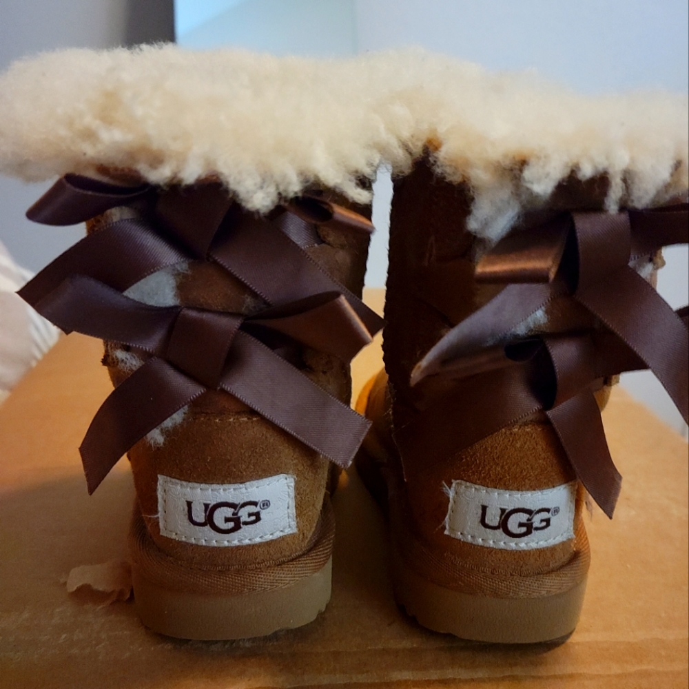 UGG boots size #6 for toddlers